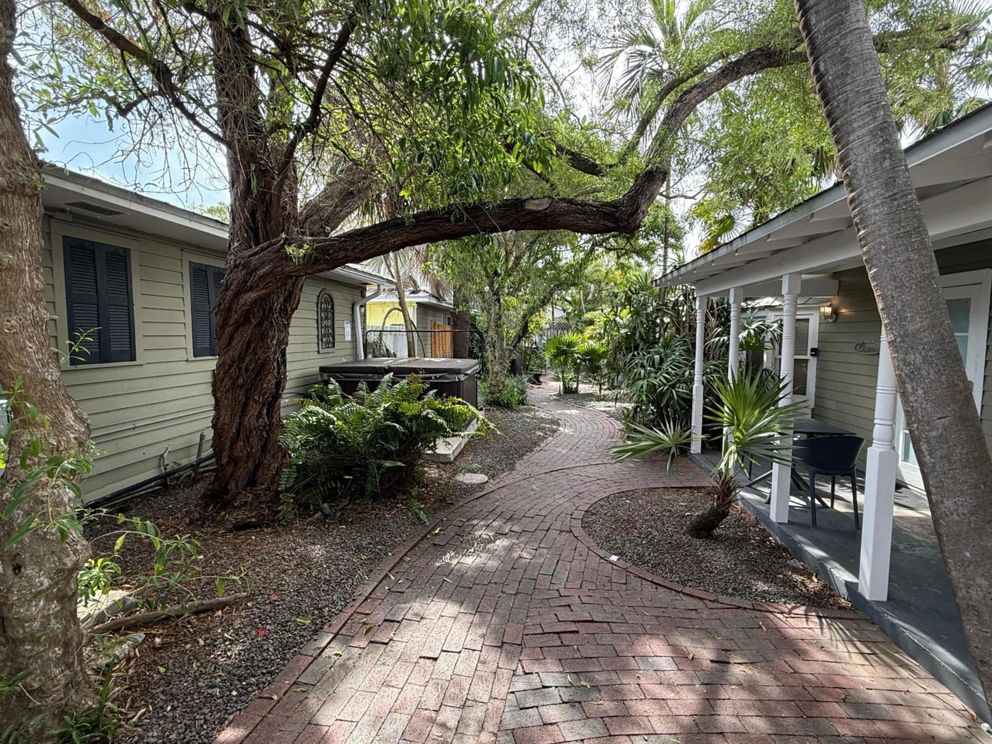 Seagull Suite - Southernmost Sanctuary Key West Bagian luar foto